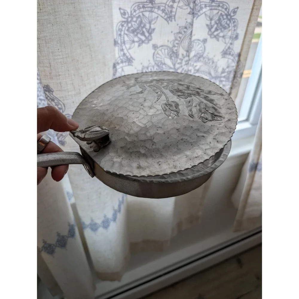 Hand Wrought Creations Aluinum‎ Pan W/Lid Tulip Design Hammered